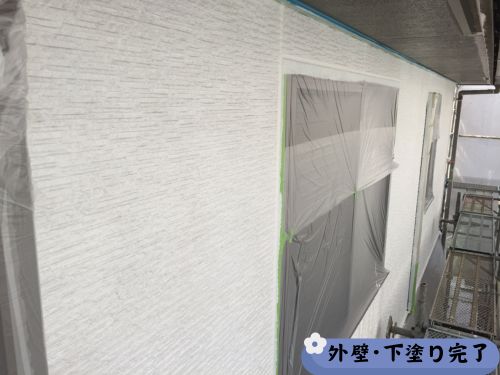 下松市のE様邸外壁塗装、下塗り完了！