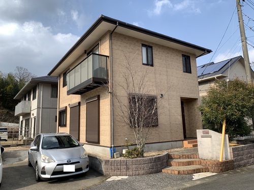 山口市で屋根・外壁塗装が完成｜ブラウン系へ印象を変えた施工事例【Y様邸】